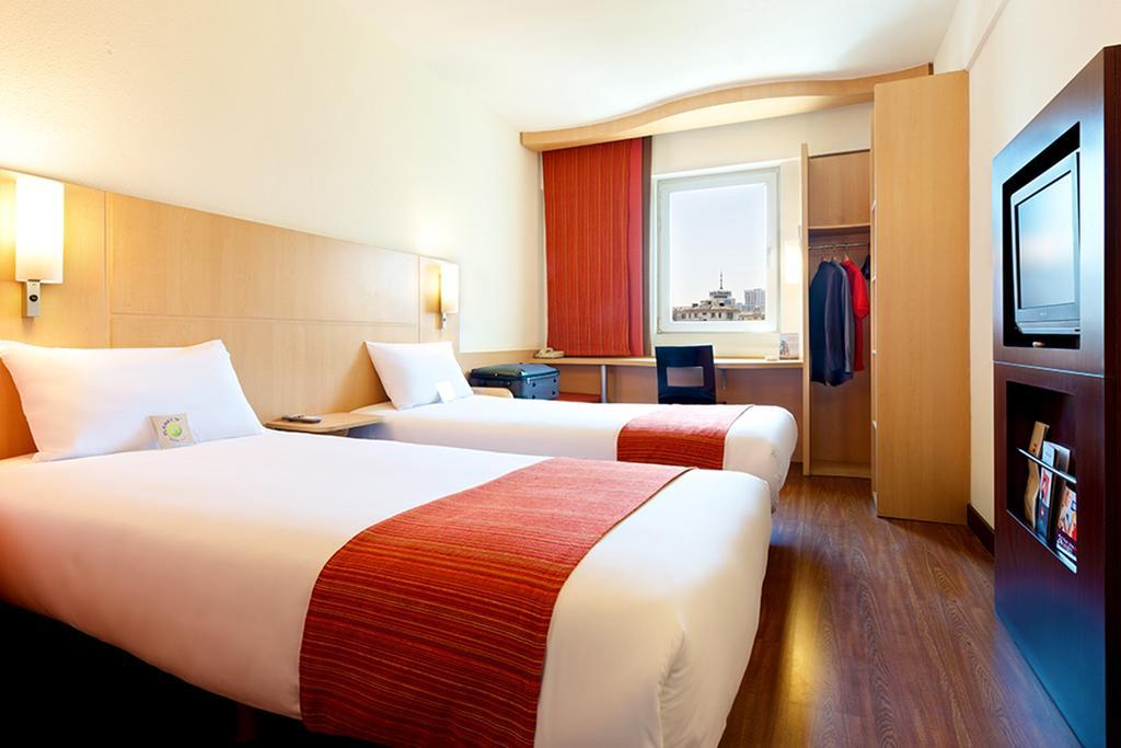 Ibis Leshan City Center Exterior photo