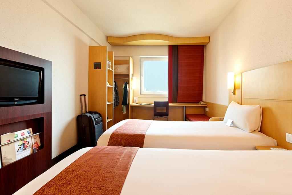 Ibis Leshan City Center Exterior photo