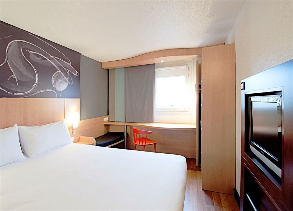 Ibis Leshan City Center Exterior photo