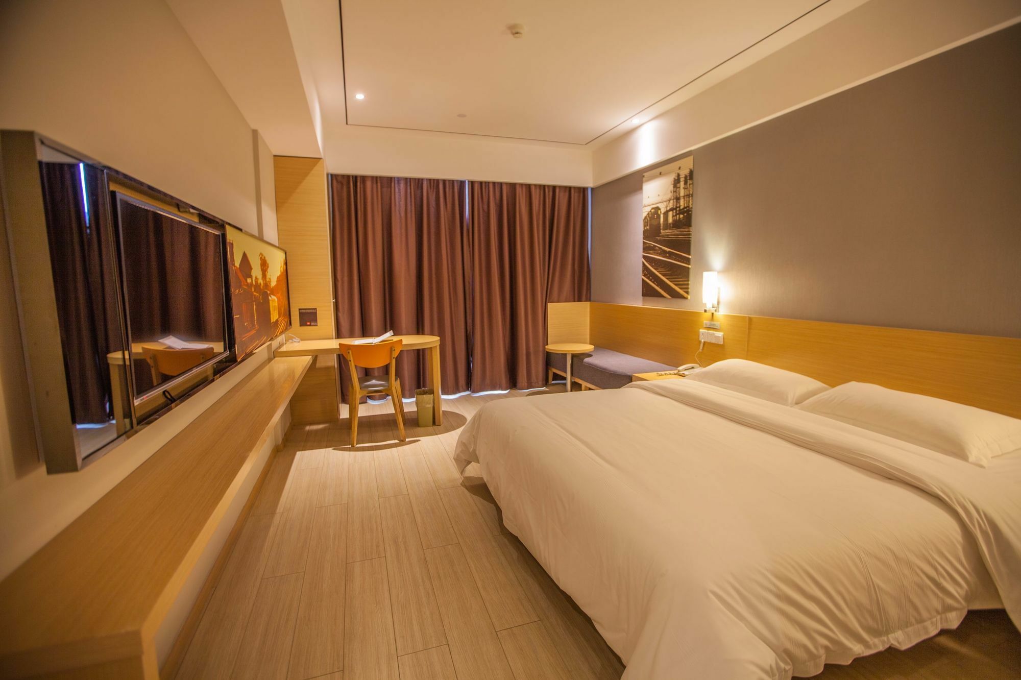 Ibis Leshan City Center Exterior photo